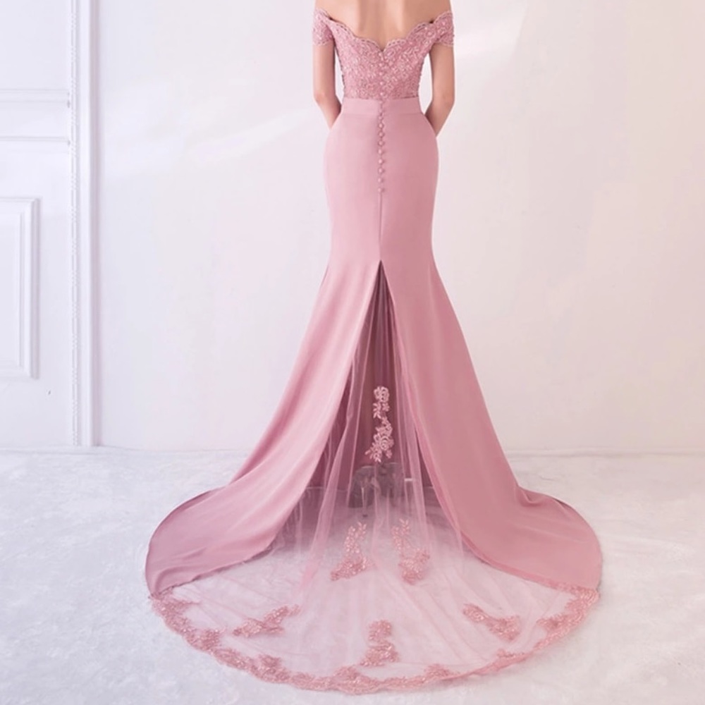 Off The Shoulders Elegant Blush Pink Long Dress - Picture 4 of 8